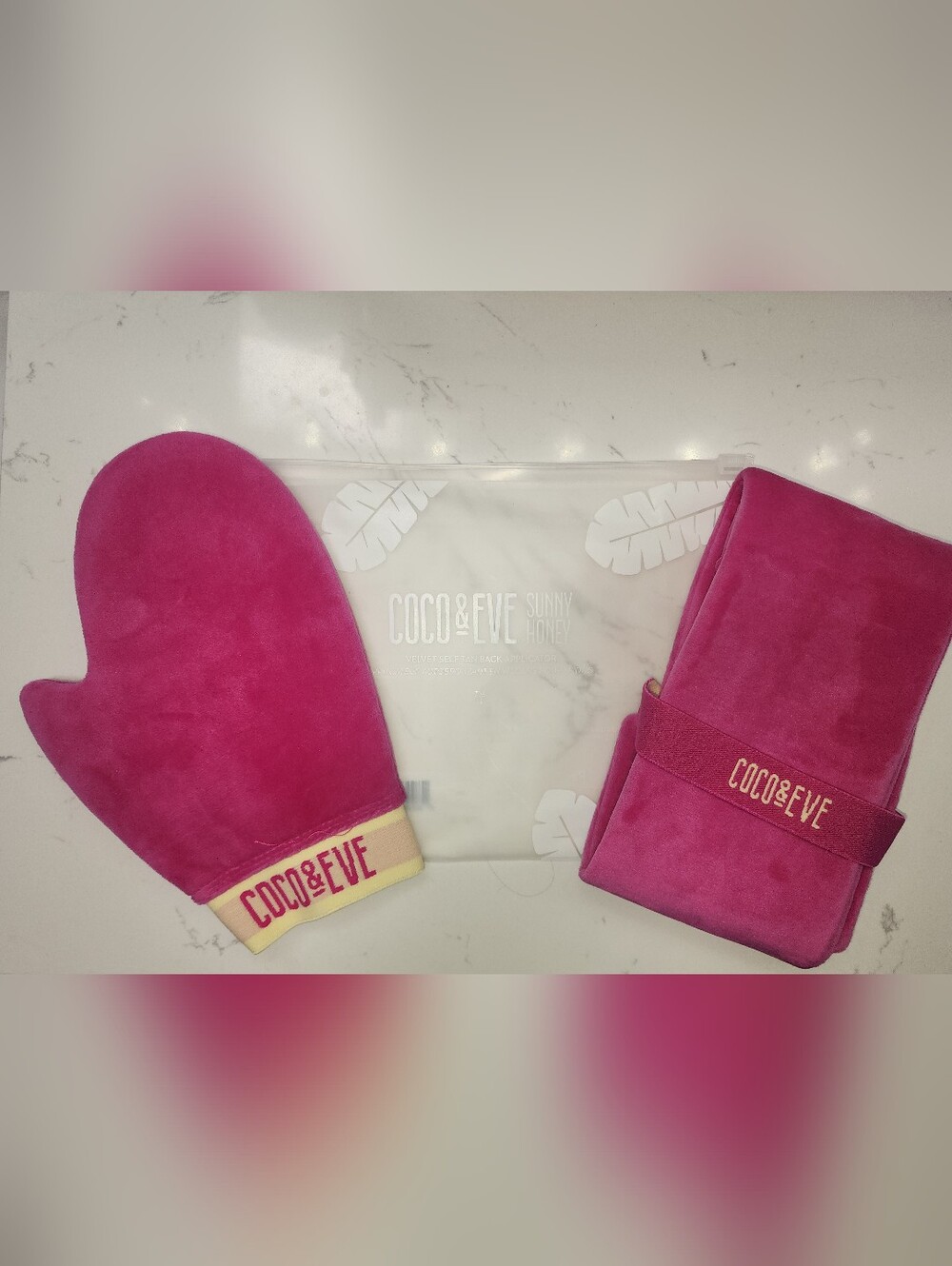 COCO & EVE Hot Pink Velvet Self Tanner Mitt & Back Applicator Brand New